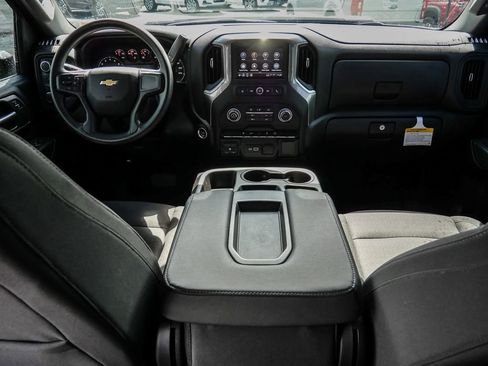 Used 2025 Chevrolet Silverado 2500 Custom w/ Custom Convenience Package AWD/4WD image 23