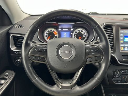 Used 2021 Jeep Cherokee Trailhawk w/ Comfort/Convenience Group AWD/4WD image 14