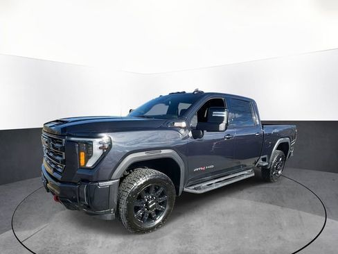 Used 2024 GMC Sierra 2500 AT4 w/ AT4 Preferred Package AWD/4WD image 3