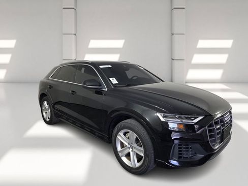 Used 2019 Audi Q8 Premium w/ Convenience Package image 2
