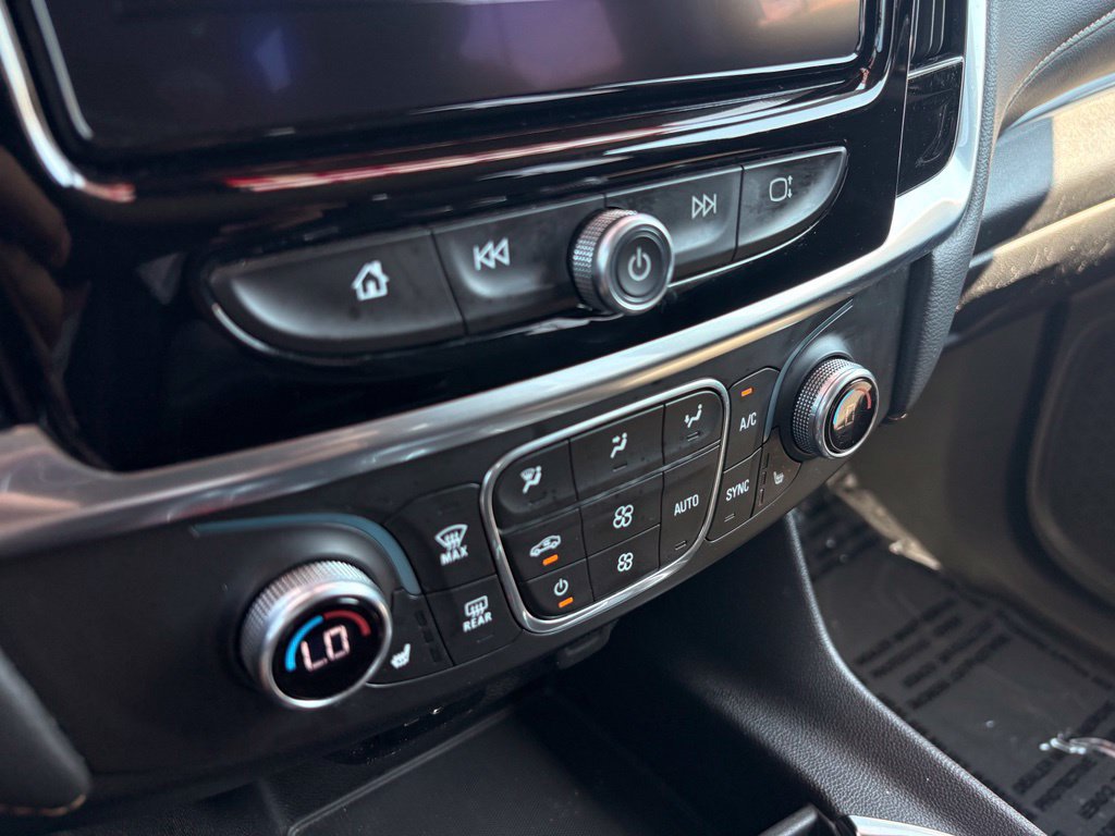 Used 2018 Chevrolet Traverse LT FWD image 18