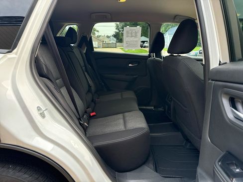 Used 2025 Nissan Rogue SV AWD/4WD image 20