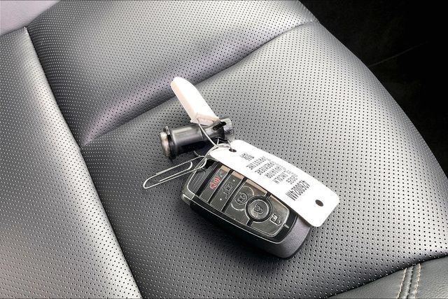 Used 2026 Lincoln Aviator AWD w/ Jet Appearance Package image 12
