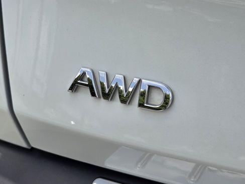 Used 2023 INFINITI QX60 Sensory w/ Vision Package AWD/4WD image 35