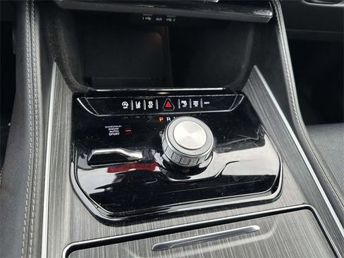 Used 2023 Jeep Wagoneer L Series II image 23