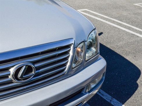 Used 2006 Lexus LX 470 image 12