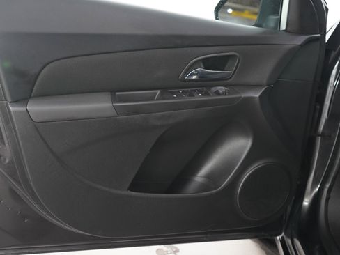 Used 2014 Chevrolet Cruze LT FWD image 17