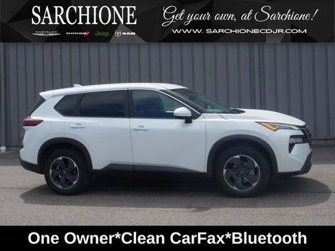 Used 2024 Nissan Rogue SV FWD image 1