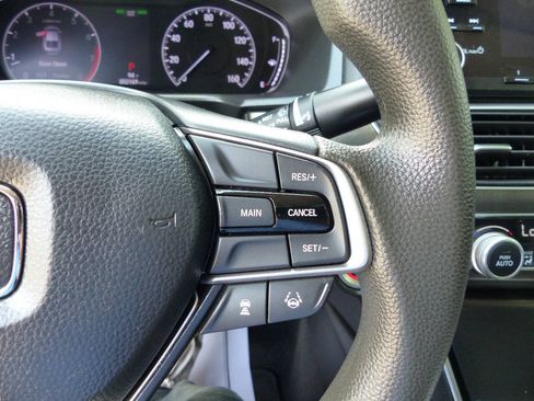Used 2020 Honda Accord LX image 24