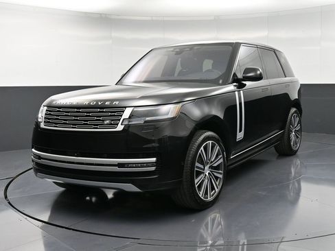 Used 2023 Land Rover Range Rover Autobiography image 6