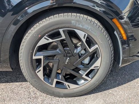 Used 2023 Kia Sportage SX image 9