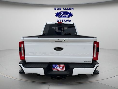 New 2026 Ford F250 Lariat w/ Black Appearance Package image 4