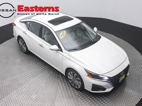 Used 2023 Nissan Altima 2.5 SL AWD/4WD image 3