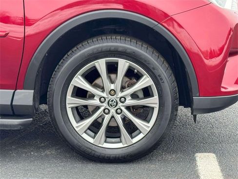 Used 2018 Toyota RAV4 Limited w/ Advanced Technology Package image 7