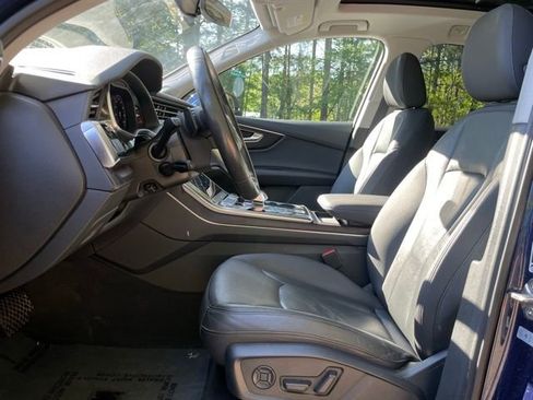 Used 2022 Audi Q7 3.0T Premium Plus w/ Premium Plus Package AWD/4WD image 14