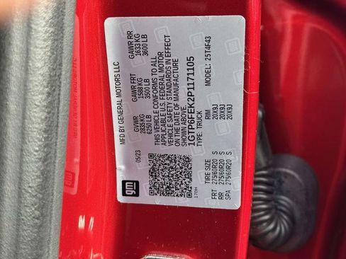 Used 2023 GMC Canyon Denali image 16