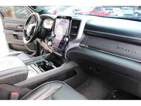 Used 2020 RAM 1500 Limited w/ Body Color Bumper Group image 33