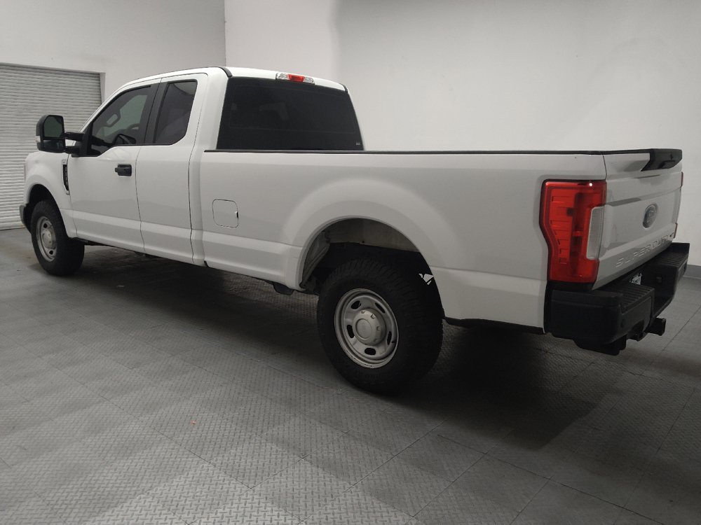 Used 2019 Ford F250 XL w/ Power Equipment Group RWD image 3
