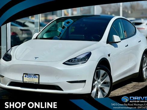 Used 2021 Tesla Model Y Long Range image 1