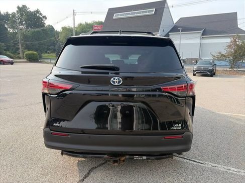 Used 2021 Toyota Sienna XLE w/ XLE Plus Package AWD/4WD image 7