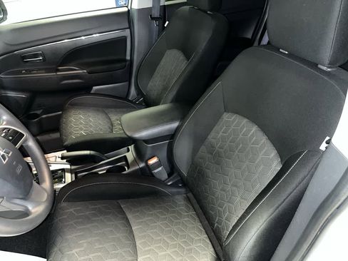 Used 2025 Mitsubishi Outlander Sport ES image 15