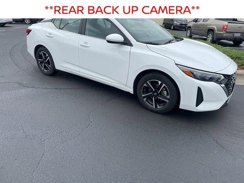 Used 2024 Nissan Sentra SV image 2