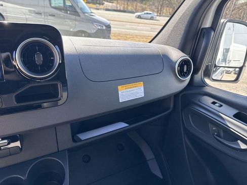 New 2025 Mercedes-Benz Sprinter 2500 image 26