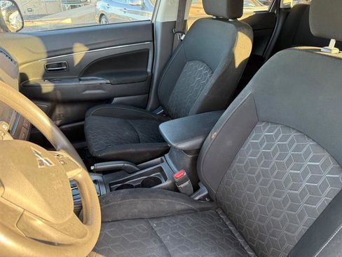 Used 2023 Mitsubishi Outlander Sport ES AWD/4WD image 9