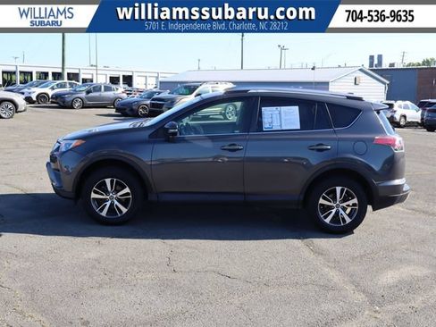 Used 2017 Toyota RAV4 XLE FWD image 5
