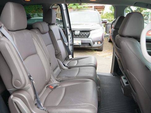 Used 2018 Honda Odyssey Elite image 21