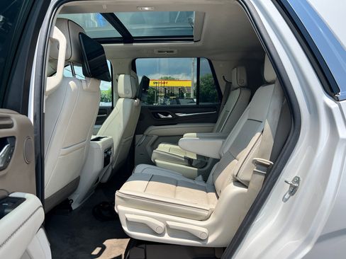 Used 2021 GMC Yukon Denali w/ Denali Premium Package image 21