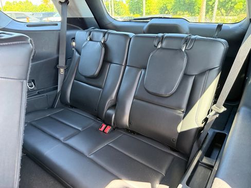 Used 2023 Ford Explorer XLT w/ Equipment Group 202A image 21