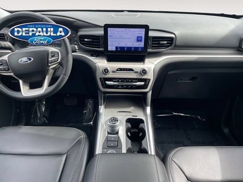Used 2023 Ford Explorer XLT w/ Equipment Group 202A AWD/4WD image 13
