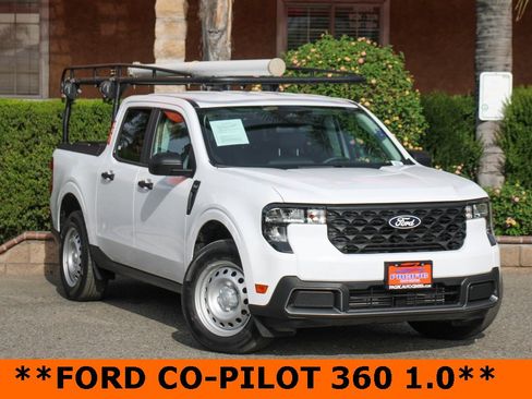 Used 2025 Ford Maverick XLT w/ Equipment Group 302A image 2