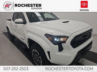Used 2025 Toyota Tacoma TRD Sport video 1