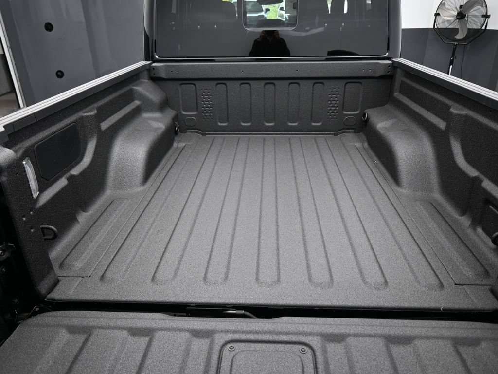 New 2026 Jeep Gladiator Rubicon w/ Steel Power Dome Hood Package AWD/4WD image 34