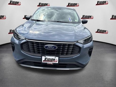 Used 2023 Ford Escape Active AWD/4WD image 2