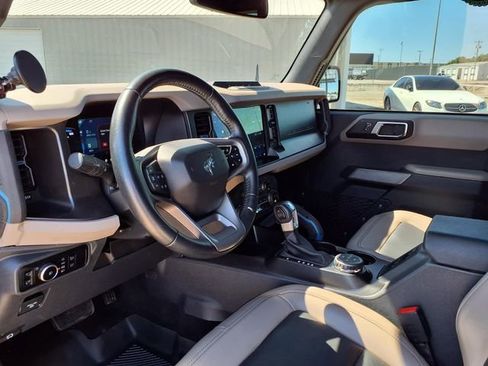 Used 2023 Ford Bronco Wildtrak AWD/4WD image 14