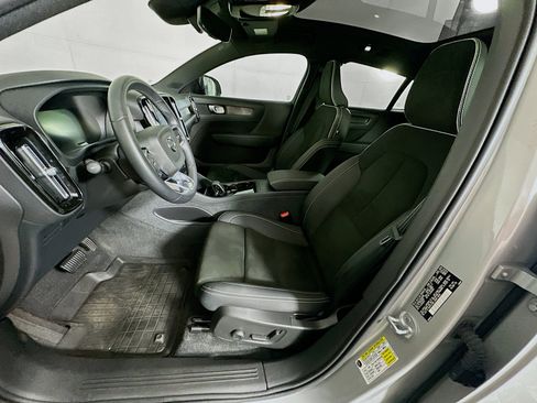Used 2023 Volvo C40 P8 Recharge Plus AWD/4WD image 13