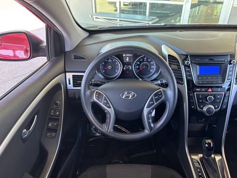Used 2016 Hyundai Elantra GT FWD image 10
