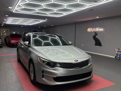 Used 2016 Kia Optima EX w/ Premium Package FWD image 1