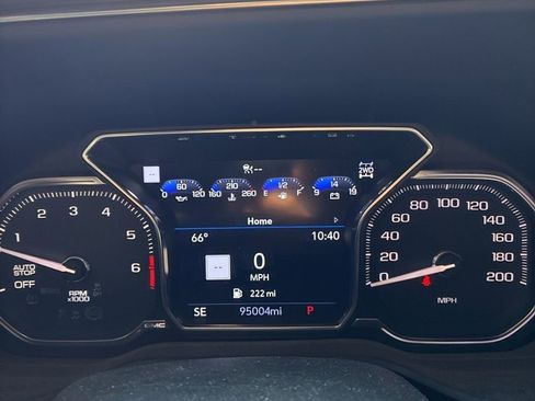 Used 2021 GMC Yukon XL Denali w/ Denali Premium Package image 10