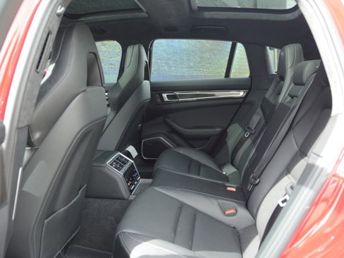 Certified 2023 Porsche Panamera GTS AWD/4WD image 30