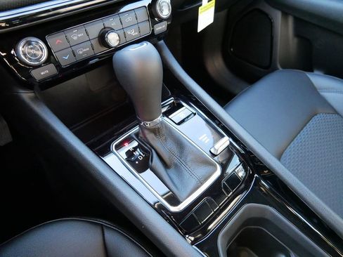 New 2026 Jeep Compass Latitude image 44