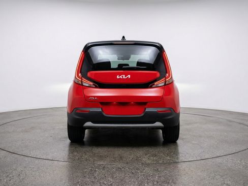 Used 2025 Kia Soul LX w/ LX Technology Package image 7