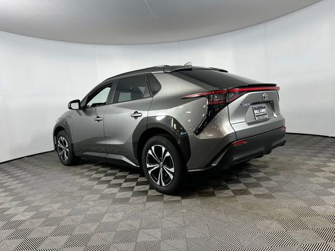 Used 2023 Toyota bZ4X XLE image 8