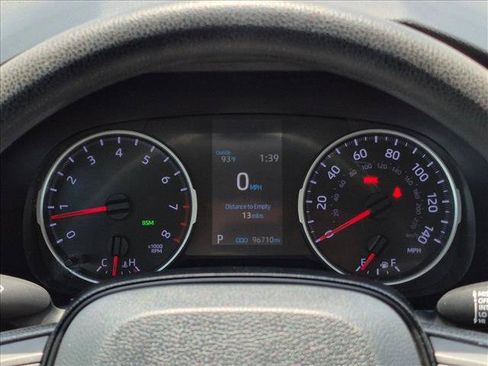 Used 2019 Toyota RAV4 XLE FWD image 10