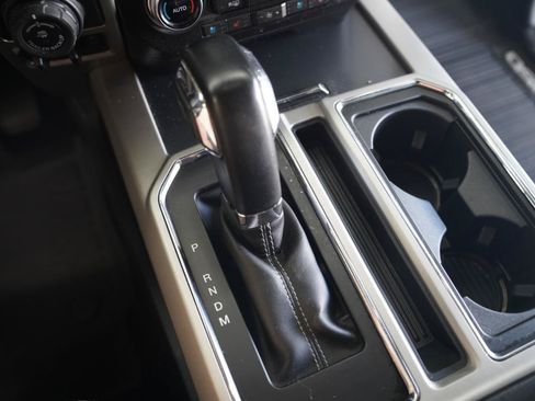 Used 2019 Ford F150 Lariat w/ Equipment Group 502A Luxury AWD/4WD image 22