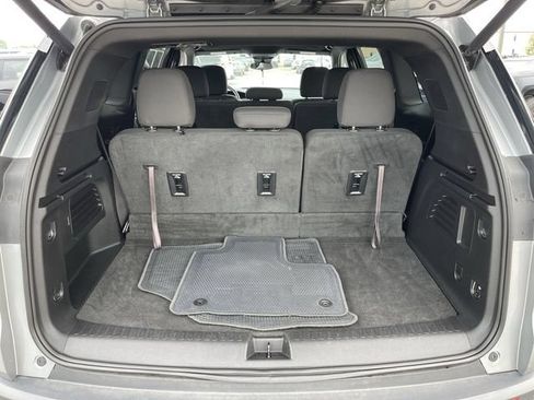 Used 2025 GMC Acadia Elevation FWD image 24