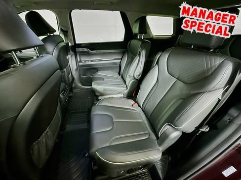 Used 2024 Hyundai Palisade SEL w/ Premium Package FWD image 24